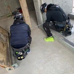 土日祝日休み！墨出しスタッフ！1人親方大歓迎！の画像