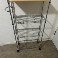 お譲り先決まりました！スチールラック（幅20cm／キャスター付き／天板あり）の画像