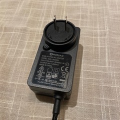 NOMAD base stationワイヤレス充電器の画像