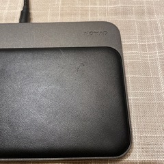 NOMAD base stationワイヤレス充電器の画像