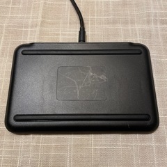 NOMAD base stationワイヤレス充電器の画像