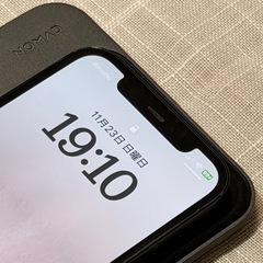 NOMAD base stationワイヤレス充電器の画像