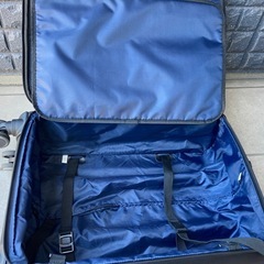 キャリーケース　JAL
の画像