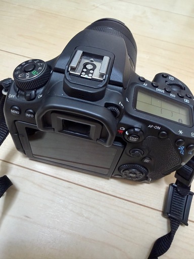 デジタル一眼 EOS90D