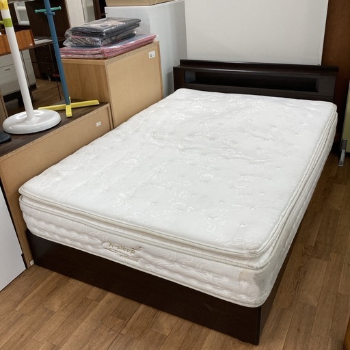 ジモティー限定価格！S221 ⭐ 訳アリ特価 NITORI ニトリ ダブルベッド N―Sleepプレミアム 幅140cm USED