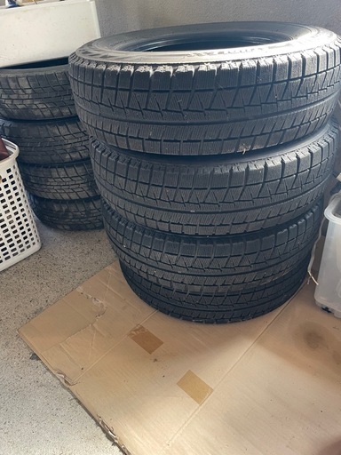 185/70R14ブリヂストンスタッドレスタイヤ