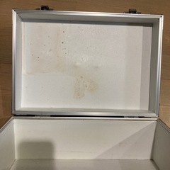 頑丈なアルミケースの画像