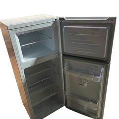 2020年製 ハイセンス Hisense 120L 大容量ドアポケット 2ドア＆コンパクト 耐熱トップテーブル 冷蔵庫 HR-B12Cの画像