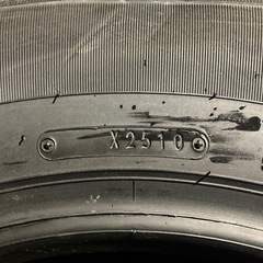 訳あり ほぼ新品夏タイヤ ダンロップ  195/80R15 107/105 4本 LTタイヤ 貨物規格 バンタイヤ ハイエースキャラバンの画像