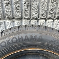 スタッドレスタイヤ　15いんち15インチの画像