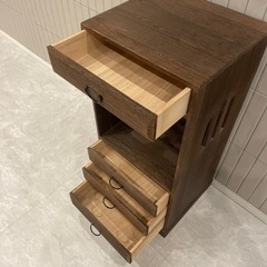 レトロ 棚の画像