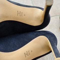 ダイアナ　パンプス　ネイビー　
ヒール　　　の画像