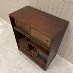 レトロ 棚の画像