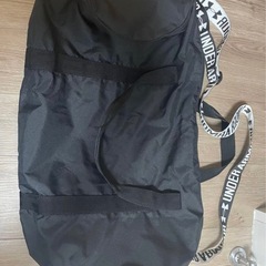 【美品】アンダーアーマー ダッフルバッグ ブラック スポーツ ジム 旅行 大容量の画像