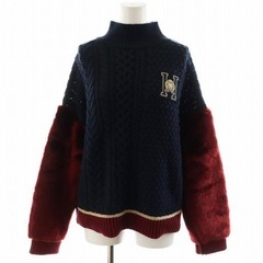 トミーヒルフィガートミーアイコン袖ファーケーブルニットセーターの画像