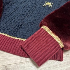 トミーヒルフィガートミーアイコン袖ファーケーブルニットセーターの画像