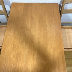 ダイニングテーブル➕椅子2脚の画像
