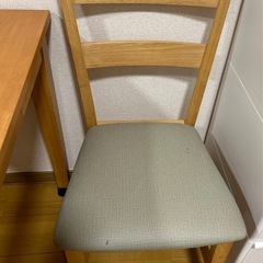 ダイニングテーブル➕椅子2脚の画像