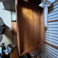 ランドセル、収納棚の画像