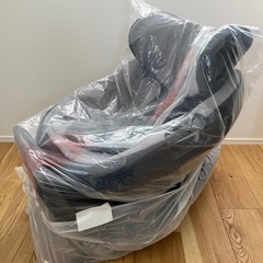 combi TheS チャイルドシートの画像