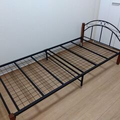 【お譲りします】ベッドフレームの画像