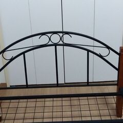 【お譲りします】ベッドフレームの画像