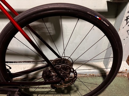 TREK EMONDA ALR5 2025式
