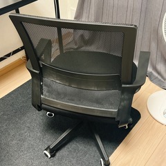 パソコンチェアーの画像