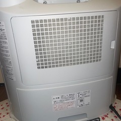 シャープ加湿セラミックファンヒーター　HXーB120A
の画像