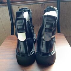 新品 22cm レディース ブーツ ブラック 厚底 シューズ サイドゴア 識別番号:【B156-S】の画像