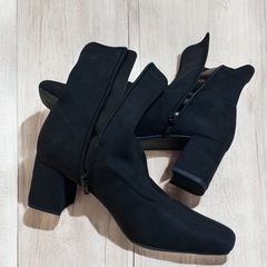 ストレッチ ショートブーツ 黒 23cm スクエアトゥ 細見え 太ヒール 6cmの画像