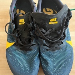 ランニングシューズの画像