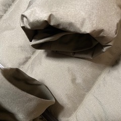 ユニクロ シームレスダウンパーカ Lサイズの画像