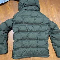 ユニクロ シームレスダウンパーカ Lサイズの画像