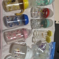 哺乳瓶いろいろの画像