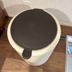 like-it プーポット　おむつゴミ箱　PO-01 日本製の画像