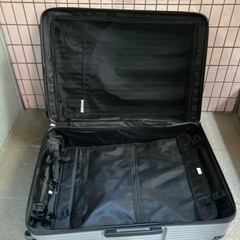 超軽量🔴大型スーツケース75.50.30.センチの画像