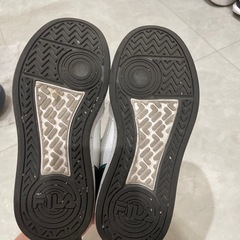 スニーカー　19センチの画像