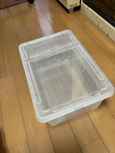 爬虫類飼育ケージ