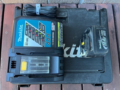Makita マキタ　DC18RC 充電器 14.4V 3.0Ah バッテリー 2点セット