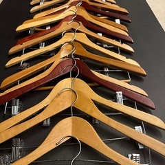 木製ハンガー　無料の画像