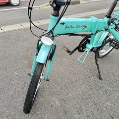 折りたたみ　電動自転車の画像