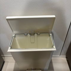 横置き　ゴミ箱　2つの画像