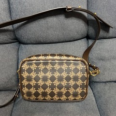 アミリ ショルダーバッグ ブラウンの画像