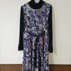 女性ワンピースの画像