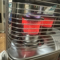 ピカピカ
美品！ニッセイ　石油ストーブ　NC-S242AD　シルバーの画像