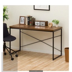 ニトリのデスクの画像