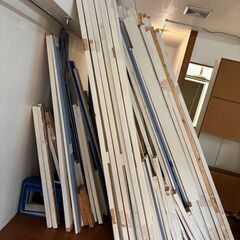 DIY用にどうですか？2×4木材・中古・木材・廃材もらいませんか？￥０♪の画像