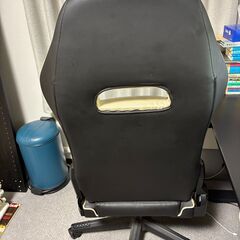 ゲーミングチェア　GTPLAYERの画像