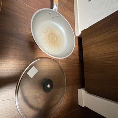 ニトリ　フライパン　蓋つきの画像